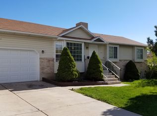 1187 W 1800 N, Clinton, UT 84015