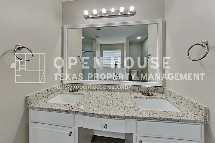 21884 Whispering Forest Dr — Photo 10