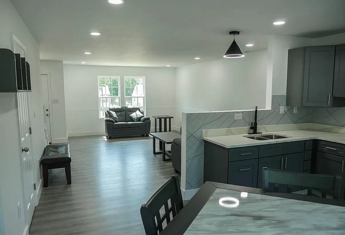 3 bed, 1.5 bath, 1300 sqft, $1,700 — Photo 4