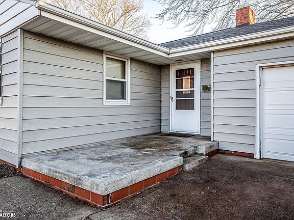 2nd image of 1513 Linda Ln