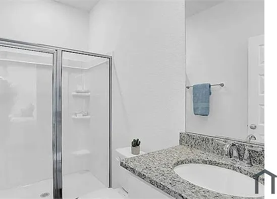 13634 Logan Pl — Photo 7