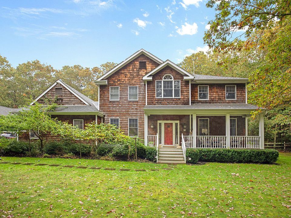 1st image of 6 Lillian Ln