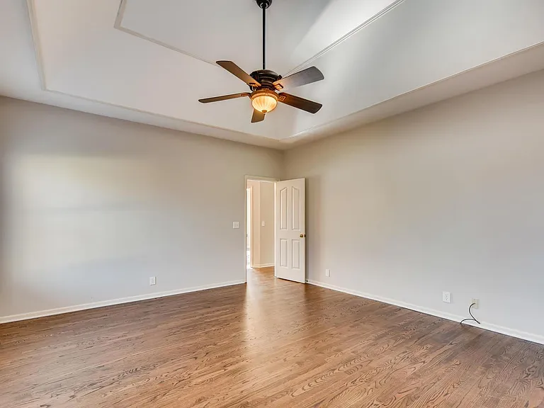 8449 Indian Hills Dr — Photo 21