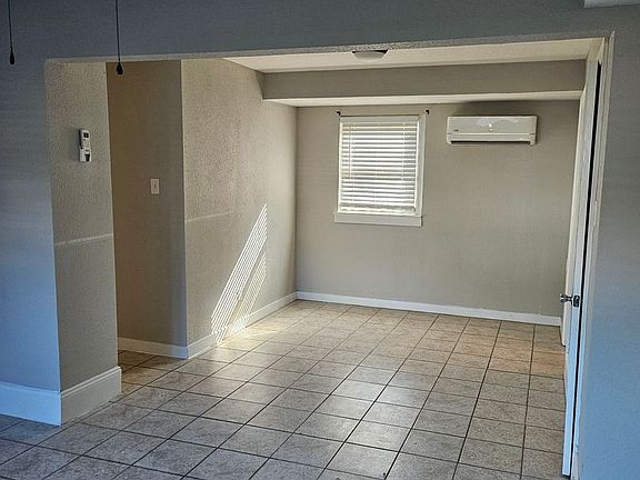 2nd image of 1111 Lincoln Ave APT 8