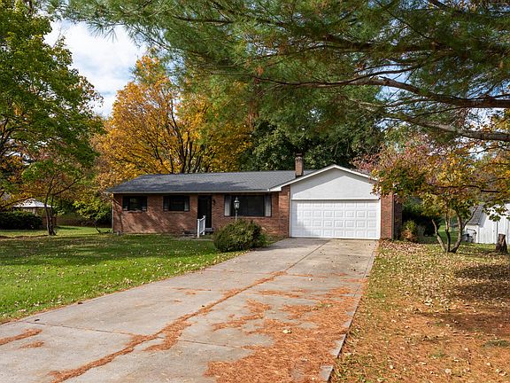 2nd image of 4805 Parkmoor Dr