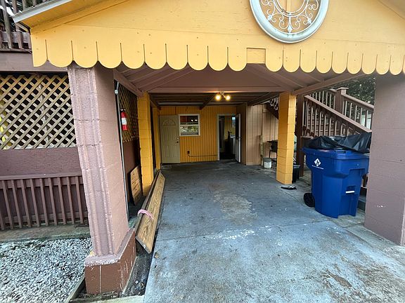 2nd image of 1217 Carolyn Ln #A
