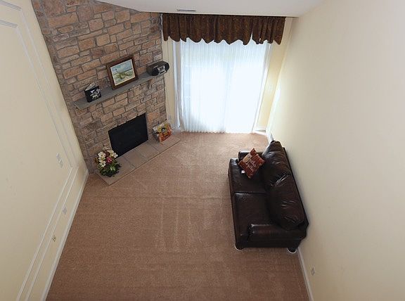 5th image of 104 Village Dr