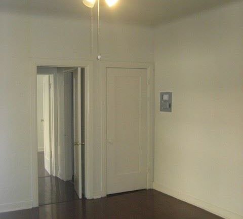 2nd image of 2651 S Manhattan Pl APT 208