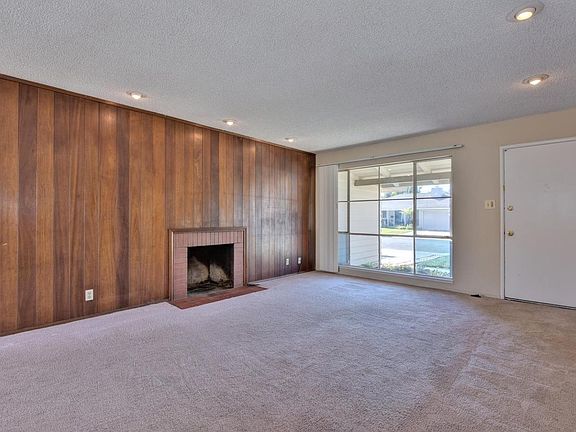 4th image of 2369 Glendenning Ave
