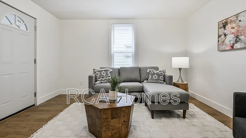 2 bed, 2.0 bath, 925 sqft, $1,500 — Photo 3