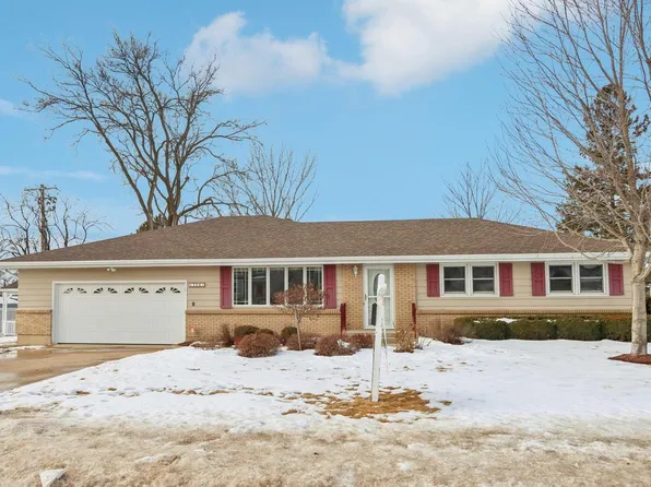 306 North Division Street, Waunakee, WI 53597