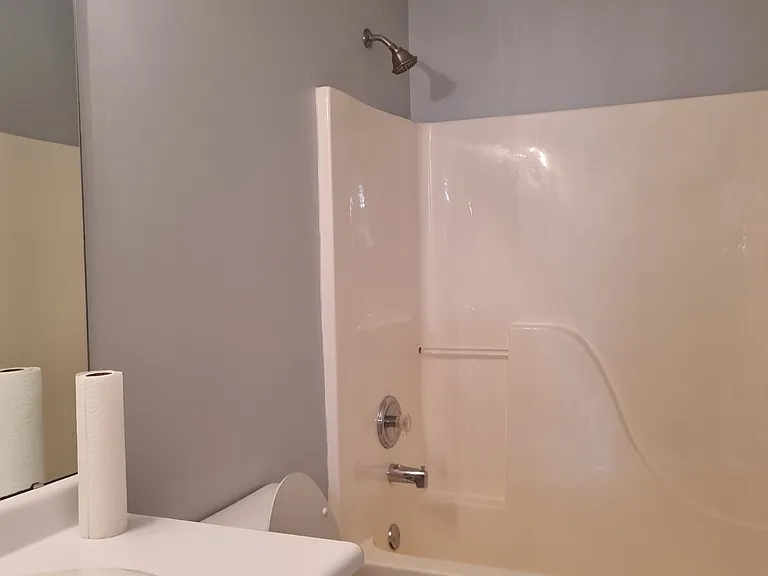 210 Elmwood Dr — Photo 17