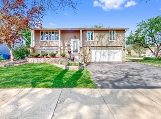 1156 N Fischer Dr, Addison, IL 60101