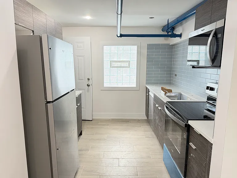 6528 N Sacramento Ave #G — Photo 2