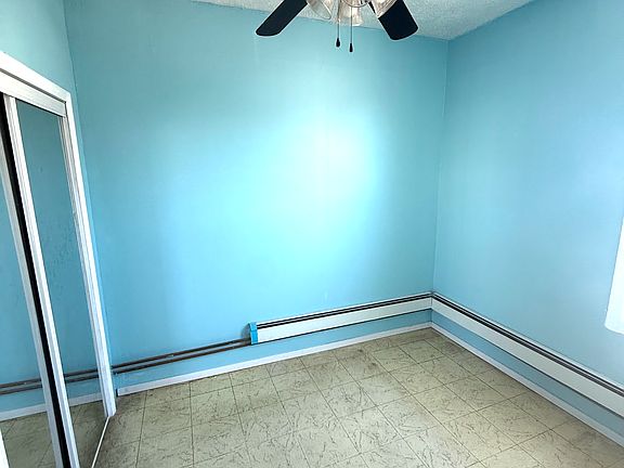 5th image of 134 Clarke Ave Floor 2