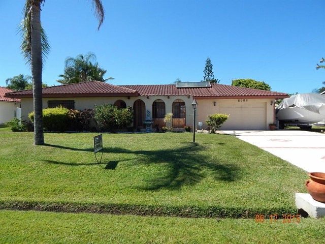 1st image of 1117 SE Mendoza Ave