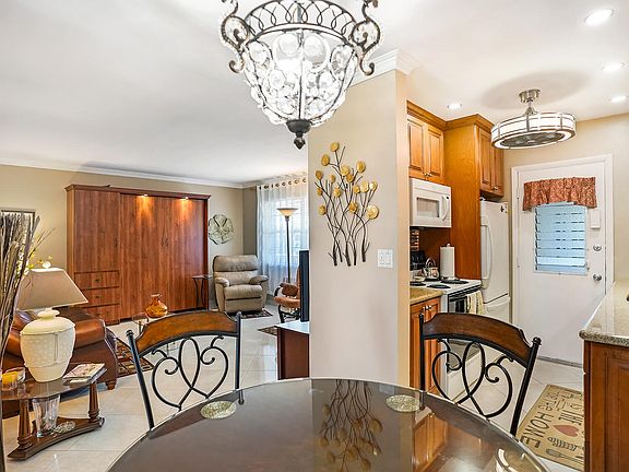3rd image of 16801 NE 13th Avenue #308