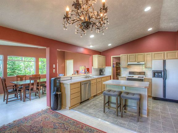 5th image of 1118 N Drury Ct