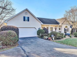 395 Chestnut Creek Dr, Hardy, VA 24101