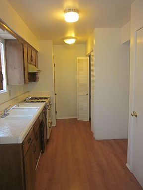 2nd image of 521 N Church St APT B