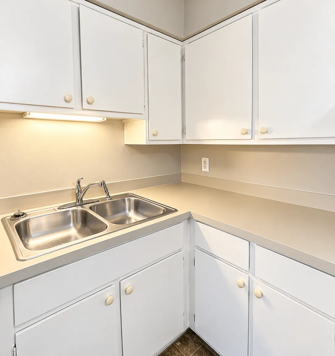 1 bed, $900 — Photo 4