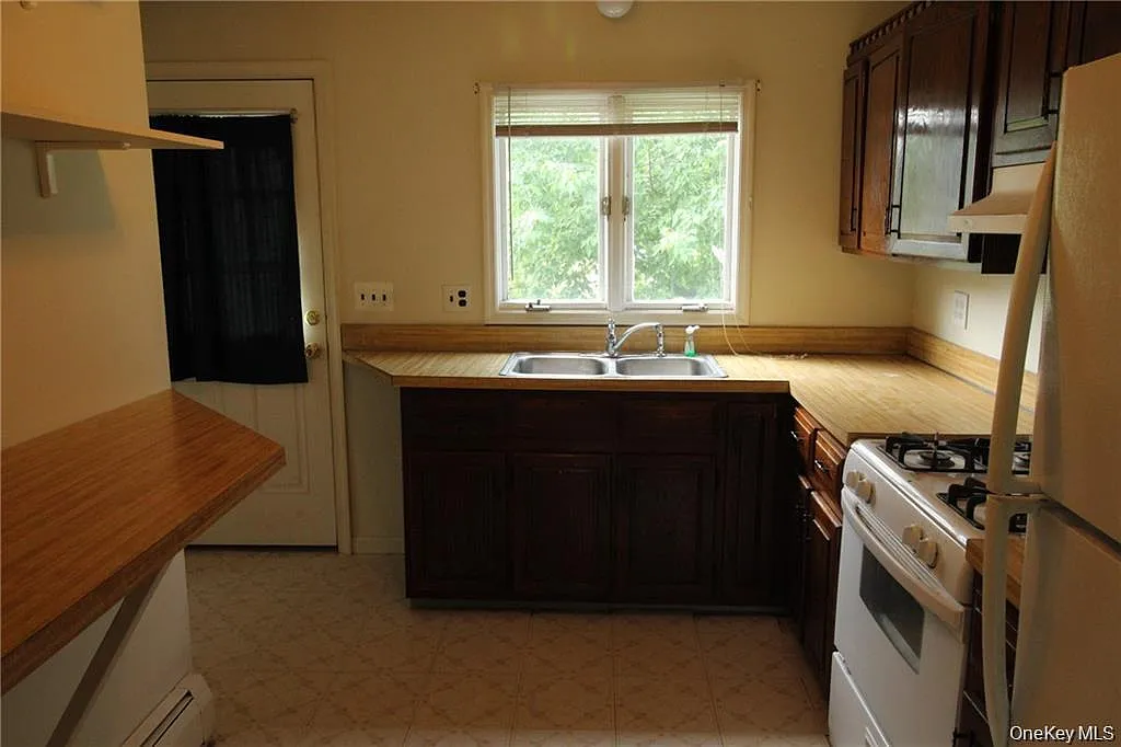 2 bed, 2.0 bath, 1772 sqft, $2,800 — Photo 3