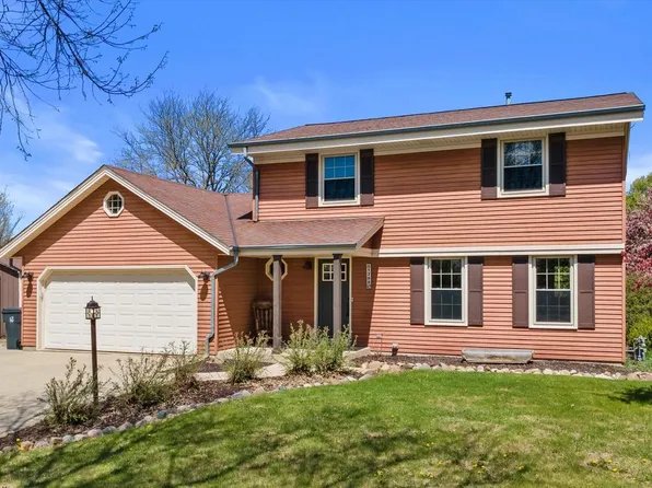 1200 W Tiffany LANE, Oak Creek, WI 53154