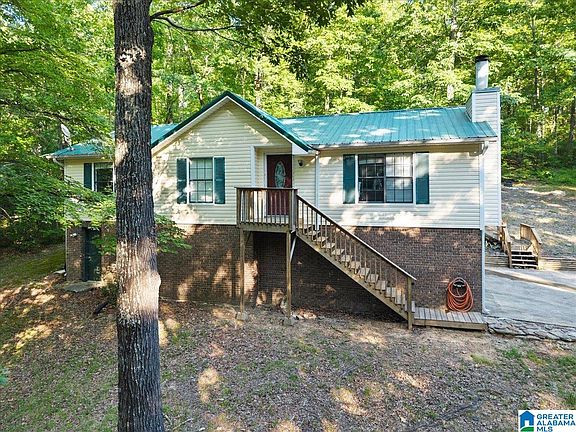 2nd image of 426 Oak Ridge Rd
