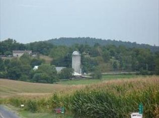 510 Hammer Creek Rd, Lititz, PA 17543