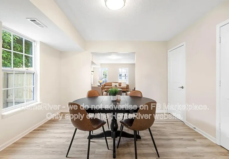 18 E Caven St — Photo 16