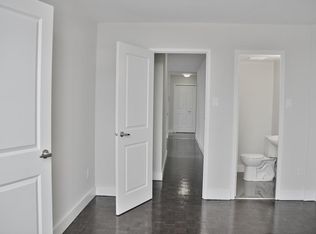 1485 Williamsport Dr #2, Mississauga, ON L4X1T6