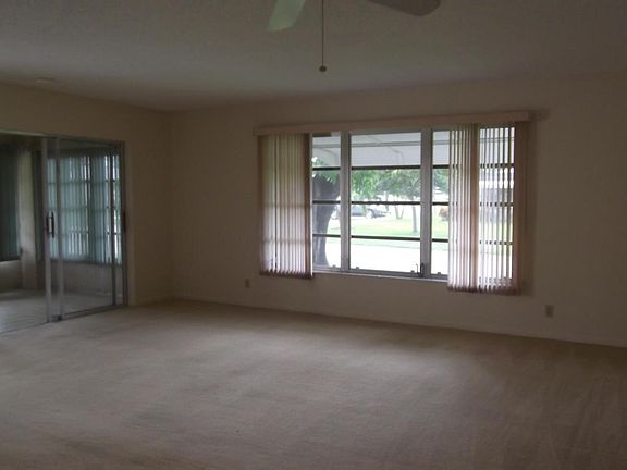 3rd image of 1115 Circle Dr APT A
