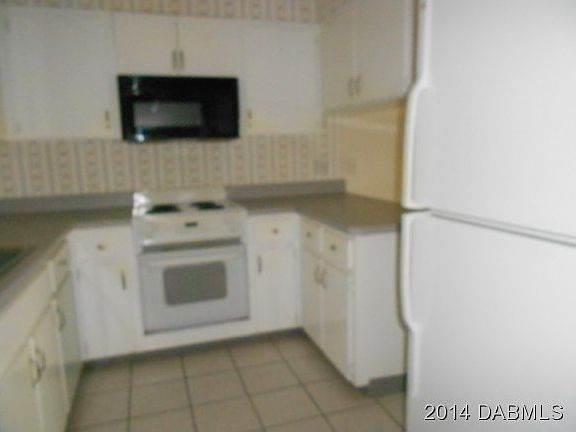 2nd image of 329 Wilder Blvd APT C302
