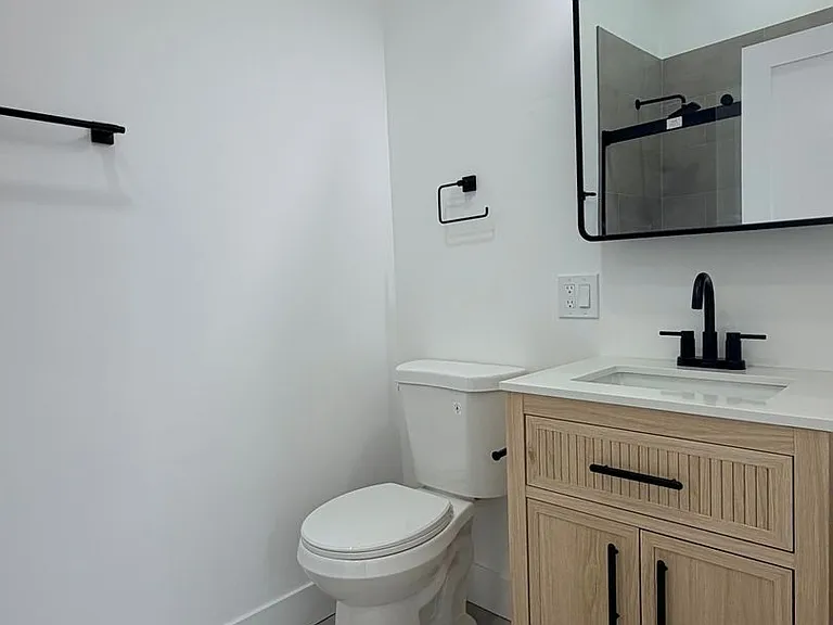 2408 S Blue Island Ave — Photo 8