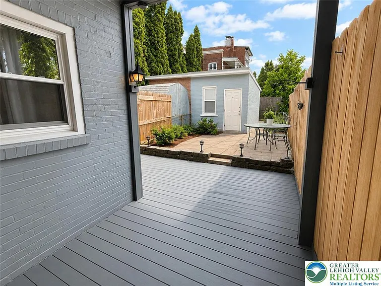 1538 Chew St — Photo 29