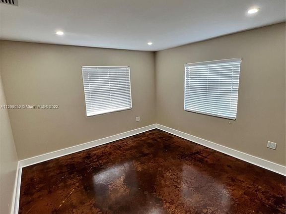 5th image of 13181 NE 14th Ave