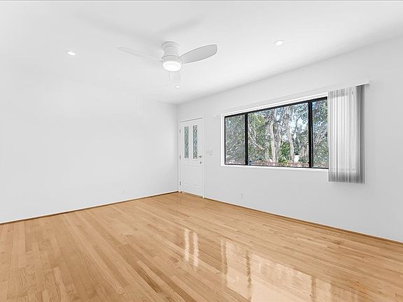 2nd image of 1739 Washington Way APT 4
