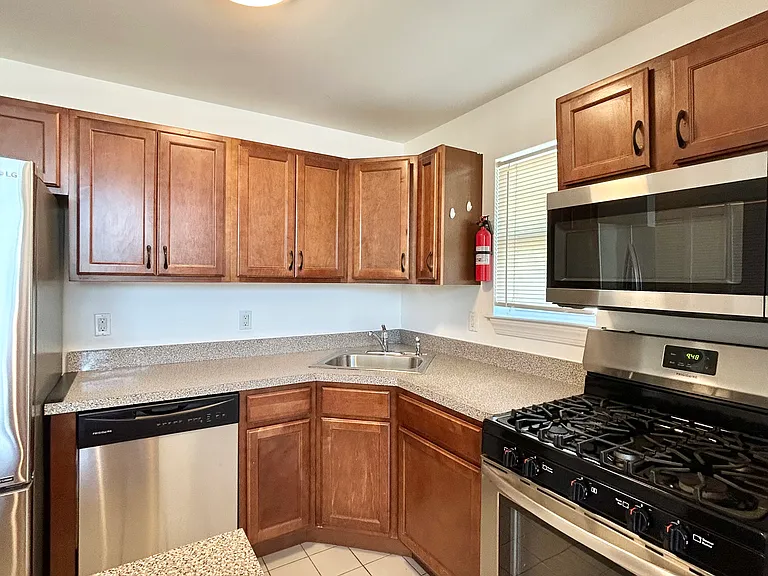 87 Horizon Ct #B — Photo 7