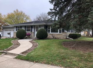 307 6th St, Hartford, WI 53027