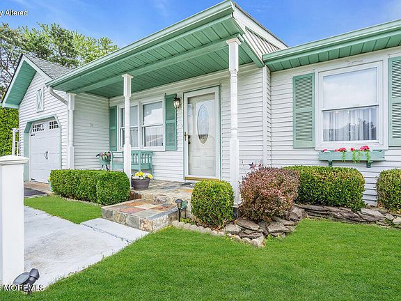 2nd image of 74 Chelsea Drive