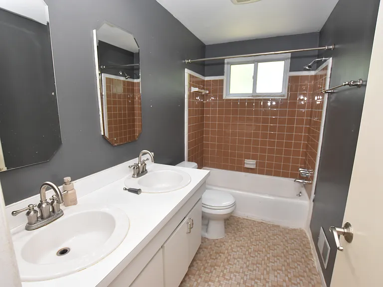 2571 Red Arrow Dr — Photo 13