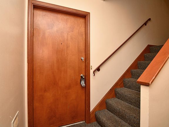 2nd image of 316 Idlewylde Dr APT 3