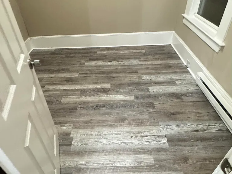 215 Notre Dame Ave #1 — Photo 7