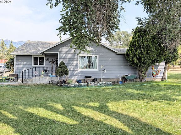 2nd image of 1107 Jasper St