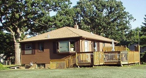 2nd image of 4916 Bernard Ave N