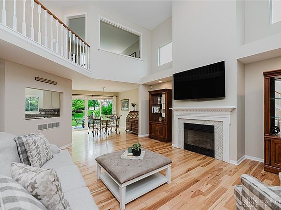4th image of 3835 Parkwood Ct