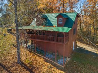 1086 Sharp Hollow Rd, Sevierville, TN 37862