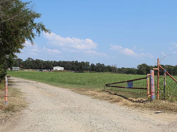 2nd image of 8979 Grand Prairie Rd