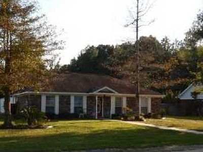 222 Maple Ave E, Satsuma, AL, 36572