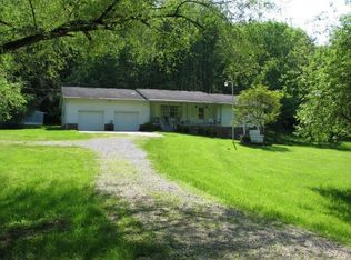 4752 Fire Creek Rd, Cross Lanes, WV 25313